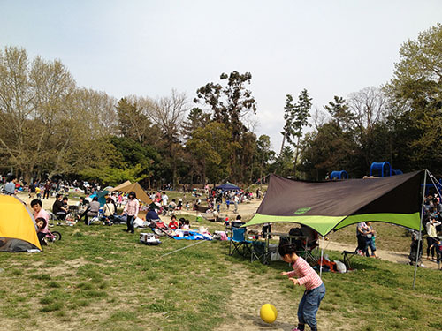 Khu cực nướng cắm trại tại công viên Hattori Ryokuchi